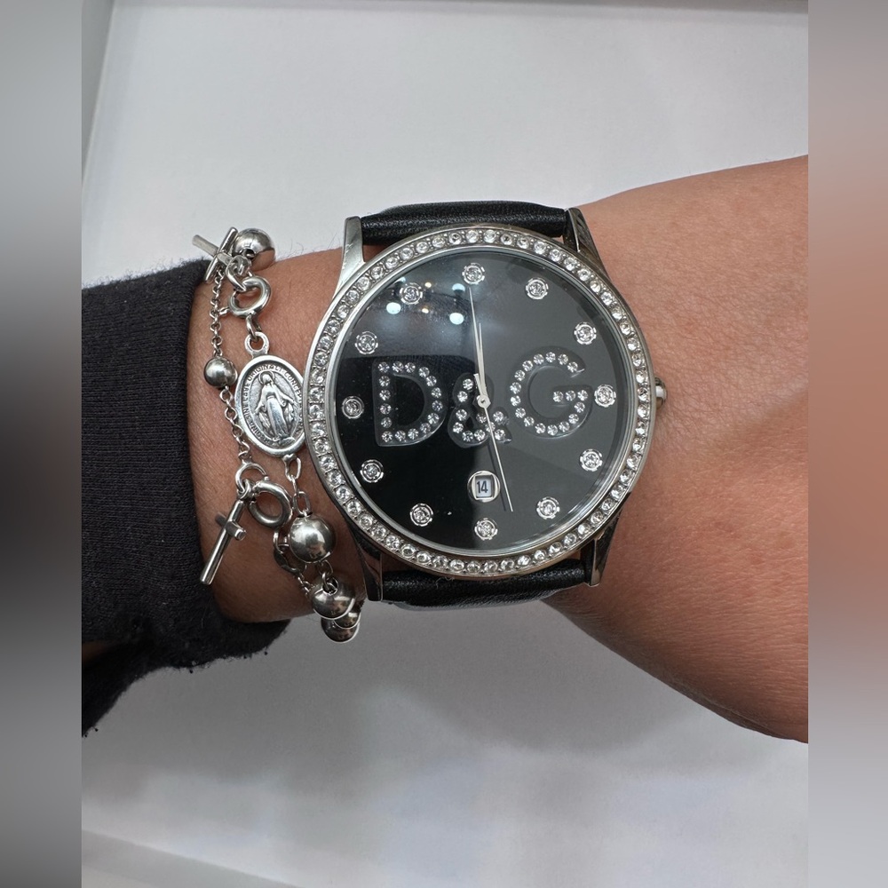 AUTHENTIC D&G BLACK GLORIA WATCH *NEEDS NEW BATTERY*